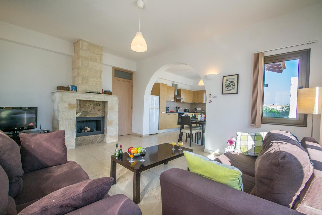 Rada'S Vacation Home Ayia Napa Bagian luar foto
