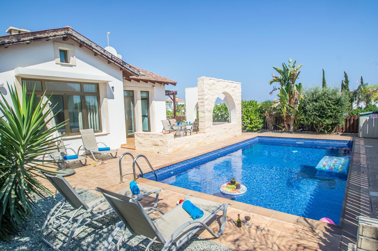 Rada'S Vacation Home Ayia Napa Bagian luar foto