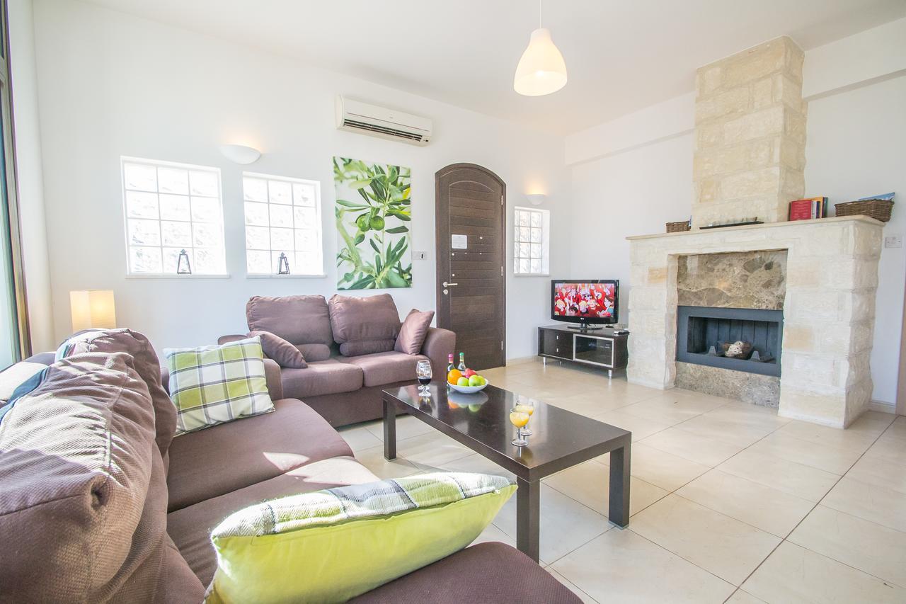 Rada'S Vacation Home Ayia Napa Bagian luar foto