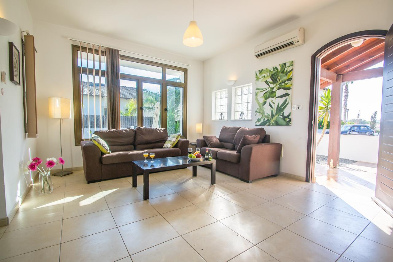 Rada'S Vacation Home Ayia Napa Bagian luar foto