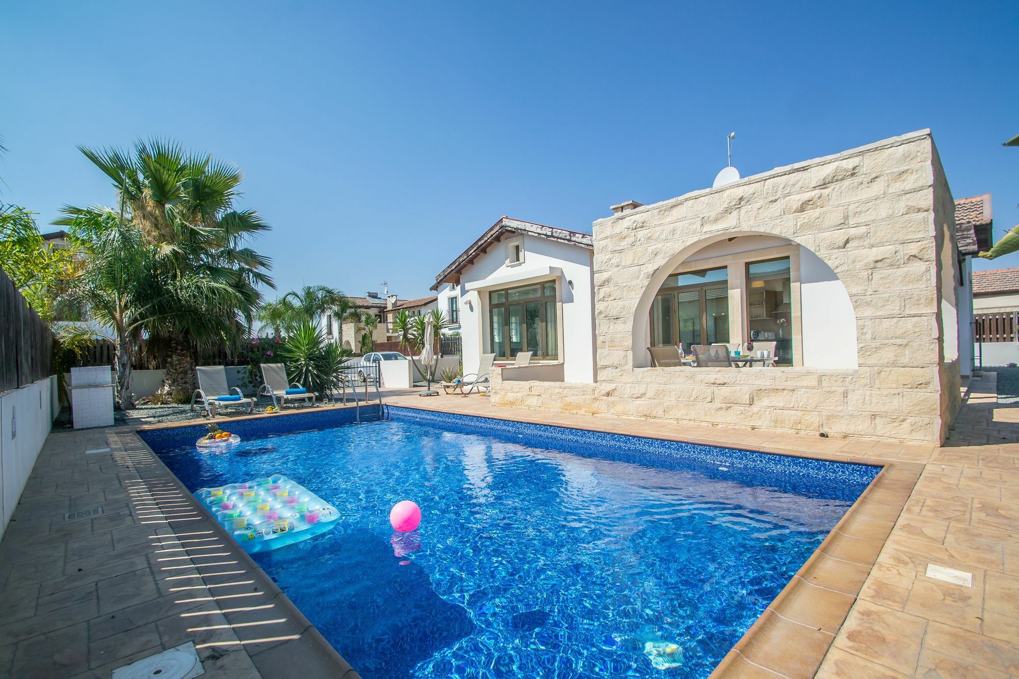 Rada'S Vacation Home Ayia Napa Bagian luar foto